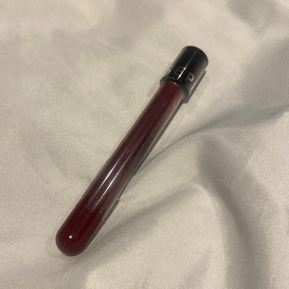 Sephora Lip Oil Infusion in Fresh Berries NWT